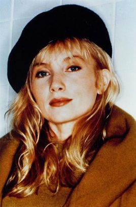 瑞贝卡·德·莫妮