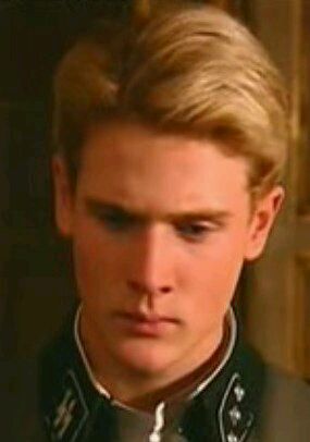 尼古拉斯·高布