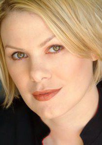 莫妮卡·斯塔吉丝