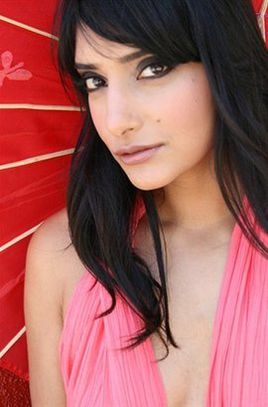 丽贝卡·哈泽伍德