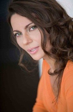 伊莲娜·普丽丝缇