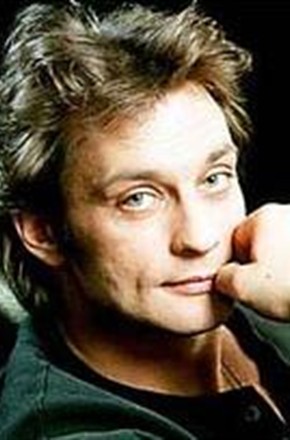 亚历山大·多莫加罗夫