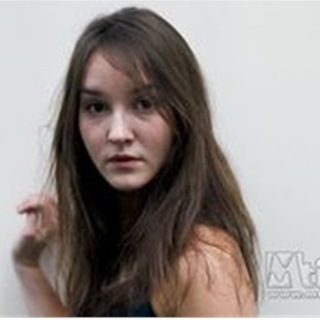 阿奈丝·德穆斯捷