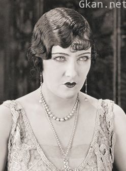 葛洛丽亚·斯旺森