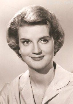 罗莎琳德·奈特