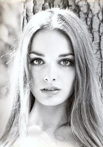 艾德丽安·拉鲁萨