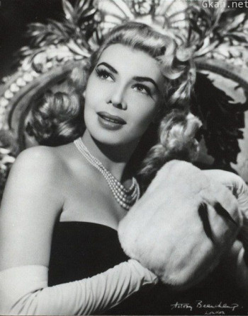 多洛雷丝·格雷