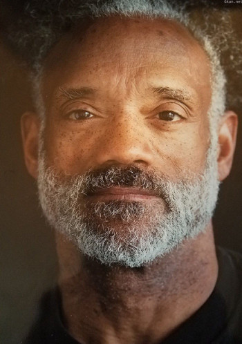 杰拉尔德·詹姆斯