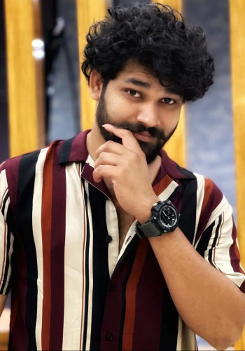 亚祖尔韦德·古尔拉姆