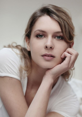 艾琳娜·蕾多娜希奇