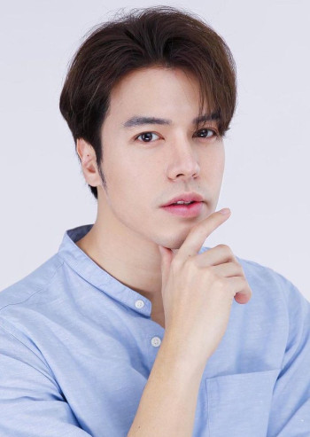 维拉甘·瓦塔纳坤