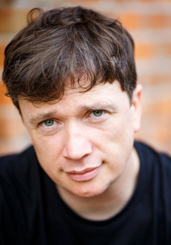 丹尼斯·莱昂斯