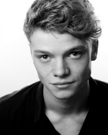 汤姆·里斯哈里斯