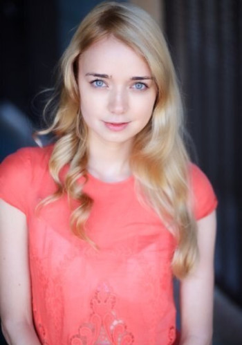 阿莲娜·契诃娃