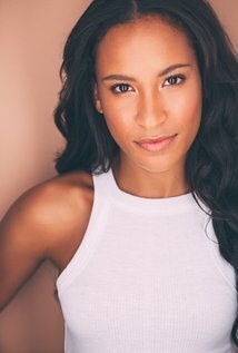 泰勒·雷·阿尔蒙特