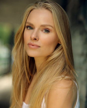 克莱曼汀-尼科尔森