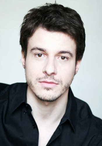 阿德里安·米肖