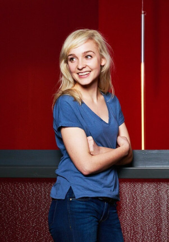 奥莉维娅·维纳勒