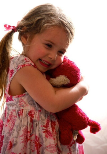 艾米莉亚·伊芙