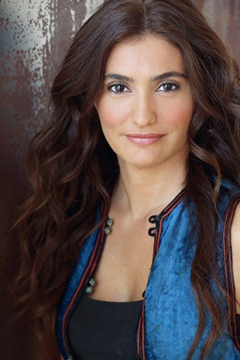 卡桑德拉·沃亚齐斯