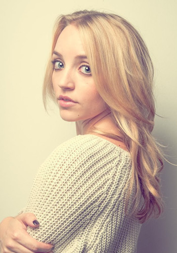 亚历山德拉·菲肯