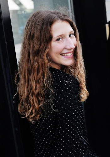 纳塔莉·卢西亚·汉嫩