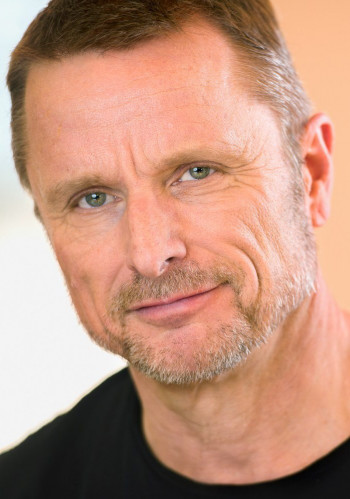 迪克兰·图莱尼