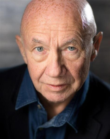 阿德里安·麦克洛格林