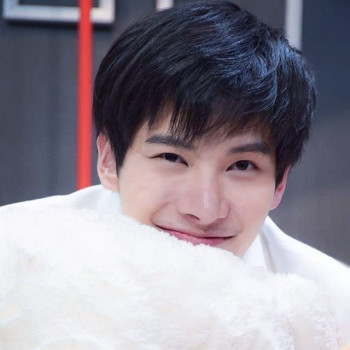 纳塔朋·迪洛那瓦立