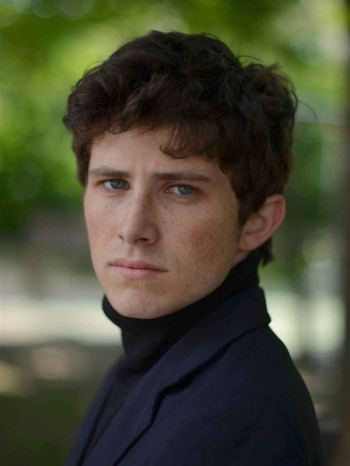 维克多·厄曾菲斯