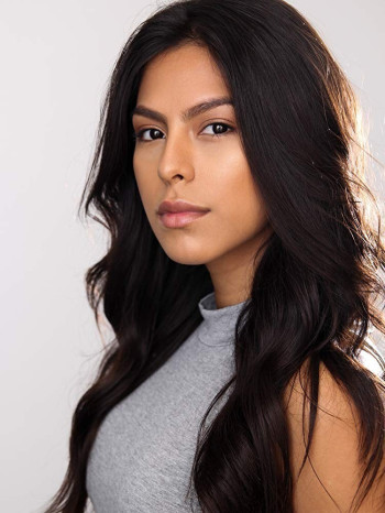 娜塔莉娅·卡斯特隆