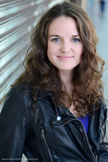 奥利威亚·德布垂