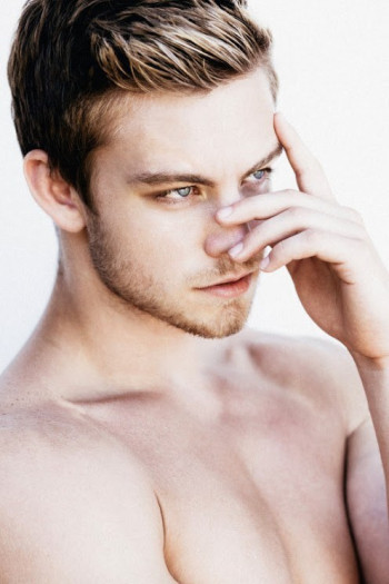 达斯汀·麦克尼尔