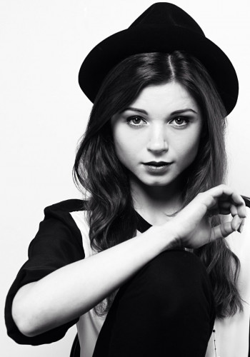 卡丽娜·斯通吉特