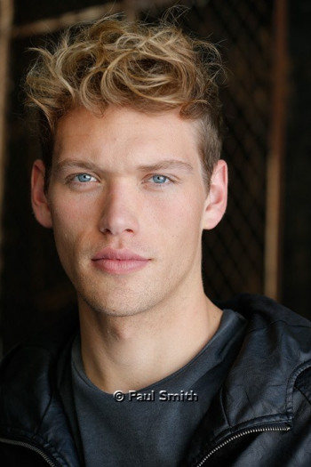 卡梅伦·考普斯威特