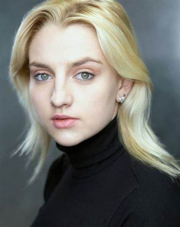 克劳迪娅·格雷斯·麦凯尔