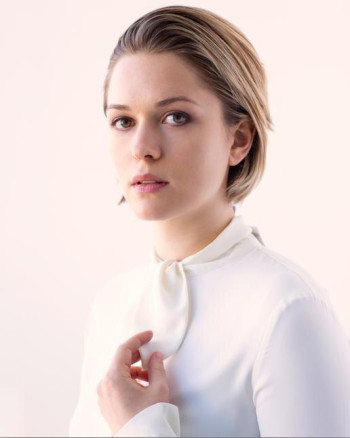 艾米莉维尔妮可尔