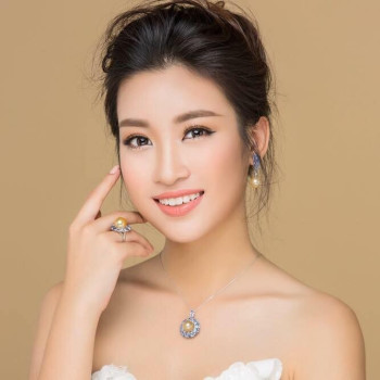 杜美玲