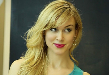 迪尔德丽·洛伦茨