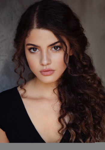 梅拉尼·巴罗斯