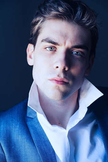 科迪·科斯特罗