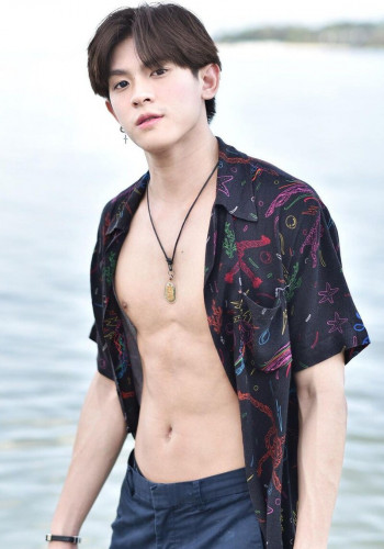 欧姆 · 纳巴特 · 乌察哈