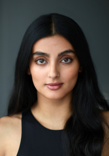 妮基塔·查达哈