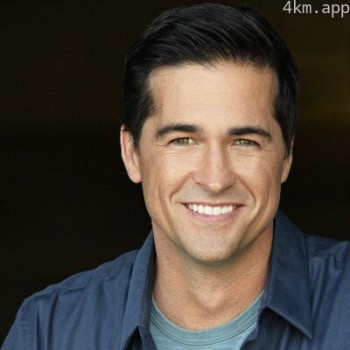 迈克尔·麦克拉法提