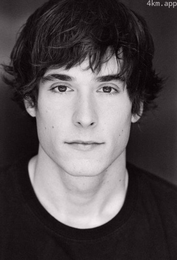 亚当·德尔·里奥