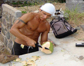 迈克·迈克尔斯