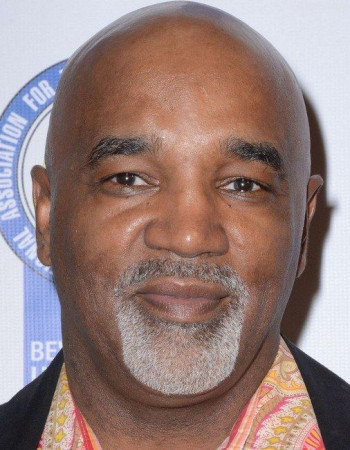 伦纳德·L·托马斯