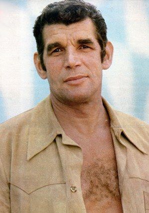 迈克尔·康斯坦丁