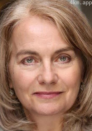 朱丽亚·圣约翰