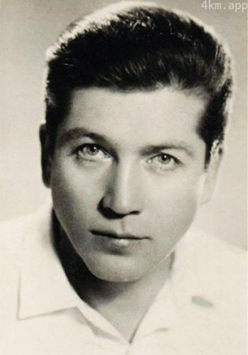 瓦连京·祖布科夫